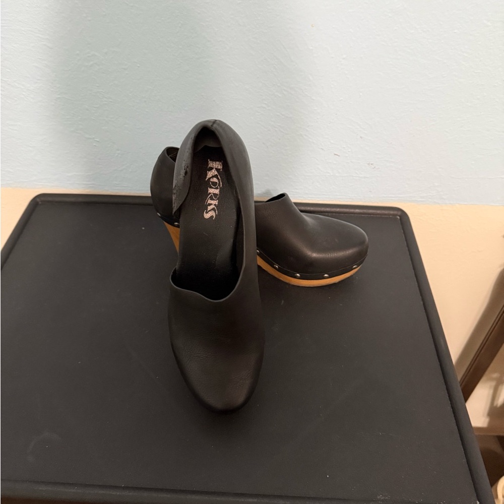 Kork-Ease Black Women's Clogs -7.5